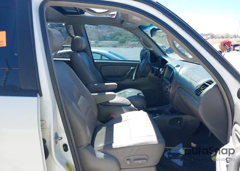 2002 Toyota Sequoia Limited V8 from USA, damaged, VIN 5TDZT38A02S088609